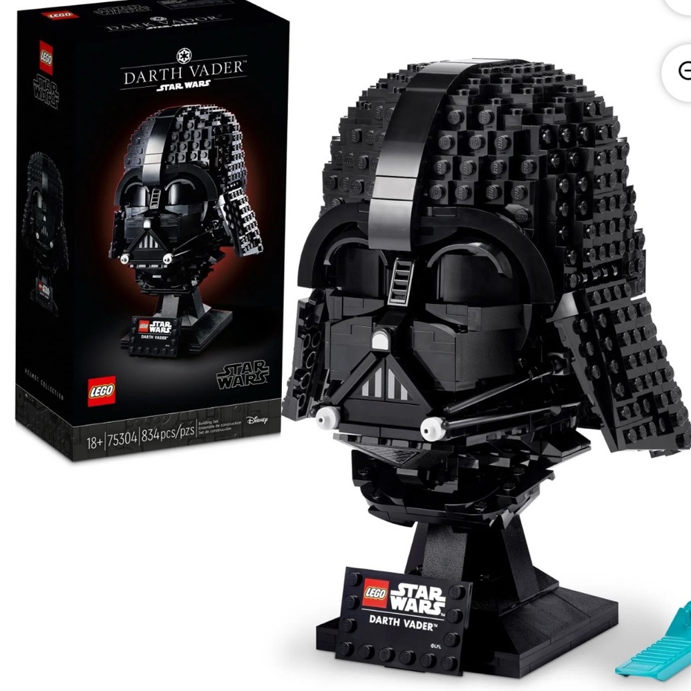 NWT LEGO STAR WARS DARTH VADER HELMET BUILDING SET